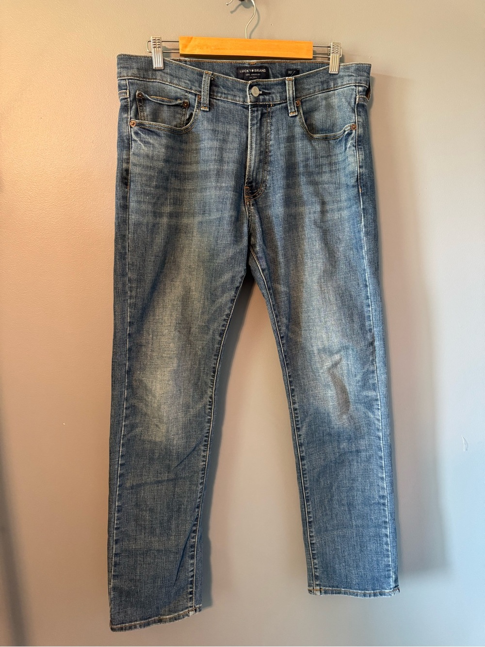 Lucky Brand 410 Athletic Slim Denim Jeans